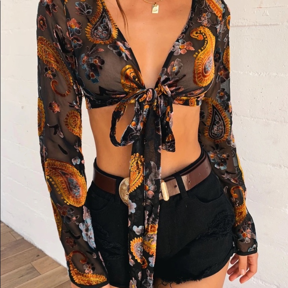 Kahlo Tiefront Top